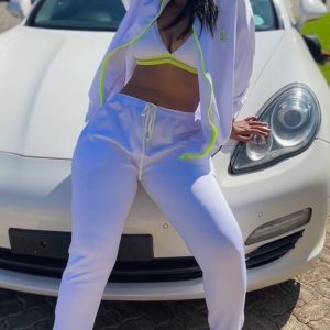 Joobla White with Yellow Model